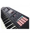 Teclado Workstation e interfaz de Audio/Midi Roland FA-07